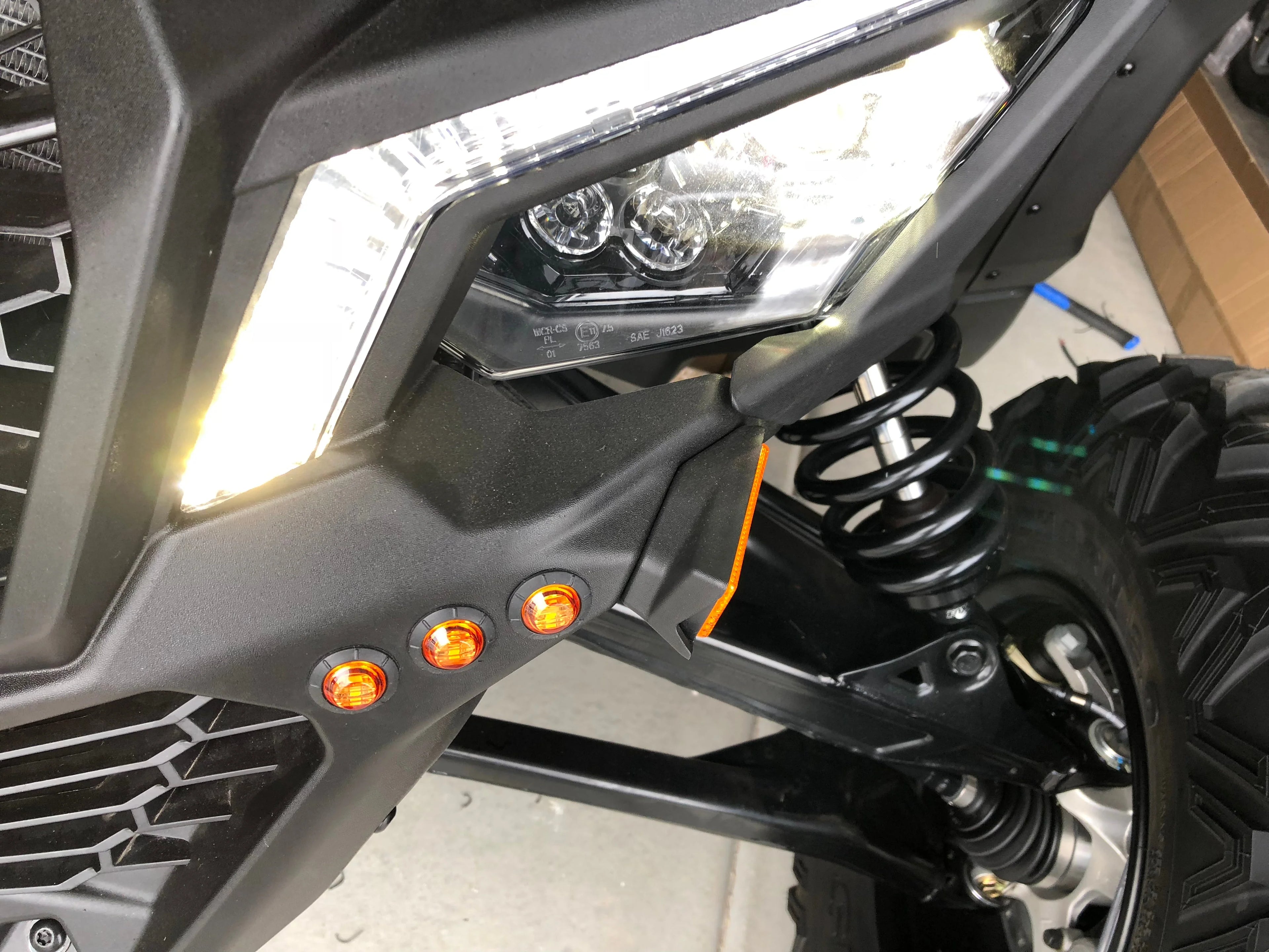 2018+ Can-Am Maverick X3 -6- LED Turn Signal Kit